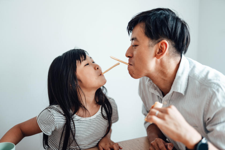 父親節這天，在自己能力範圍內，向爸爸表達你最誠摯的感謝，就是最好的禮物！示意圖來源：Getty Images