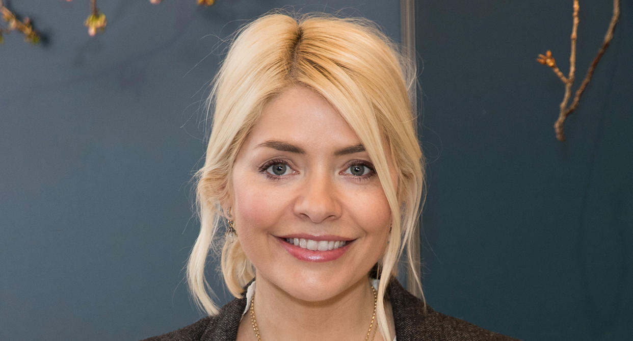 Holly Willoughby channels Duchess Kate in polka dot dress