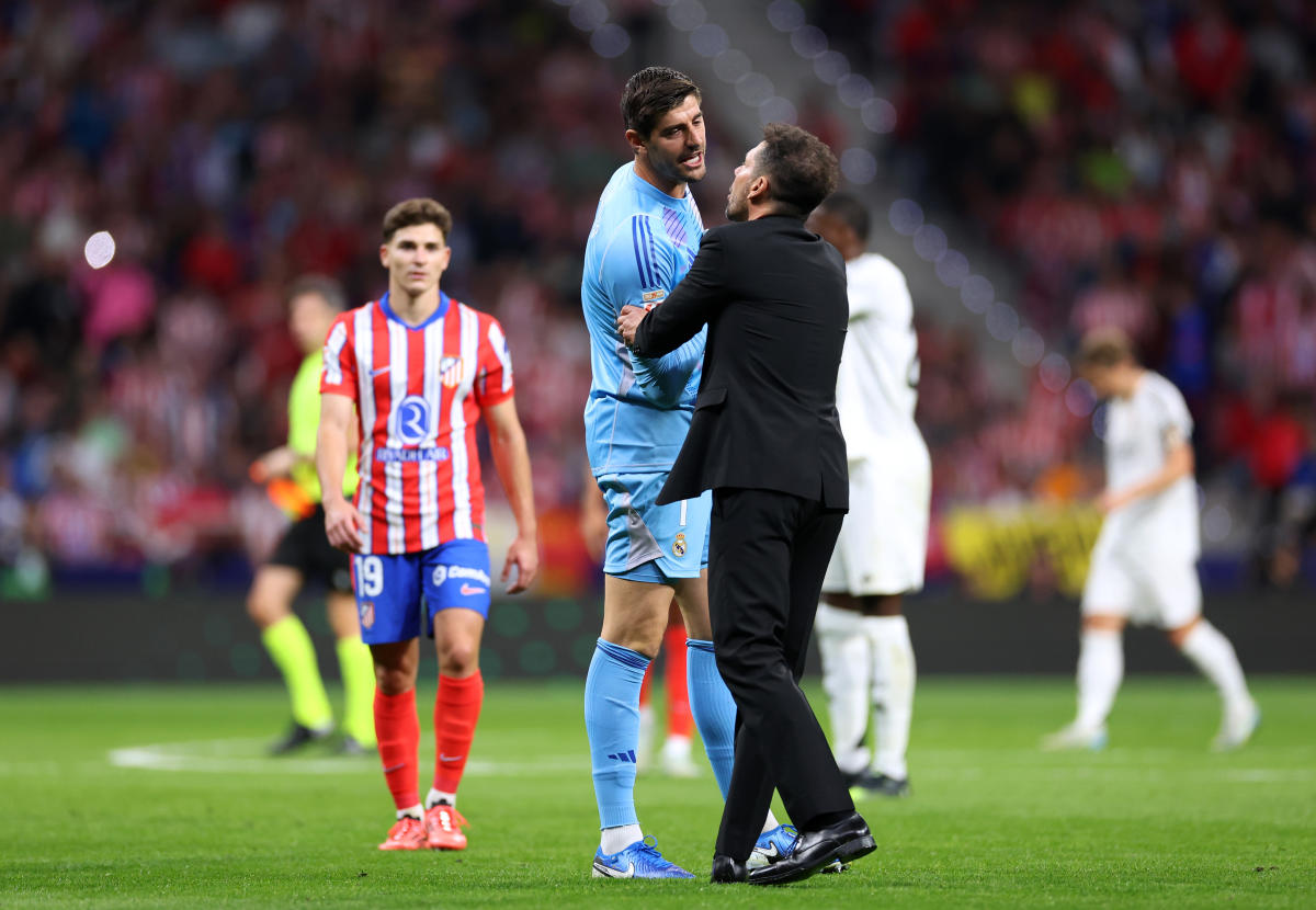 🚨 Madrid derby temporarily suspended after fan disruption at the Wanda