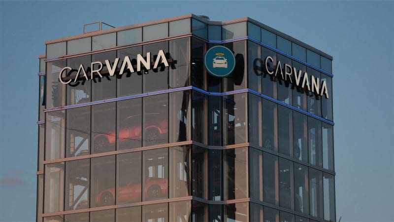 A photo of the Carvana glass tower of cars. 