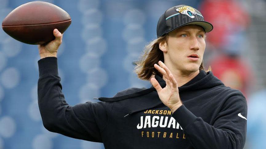 Trevor Lawrence prepares to throw the ball