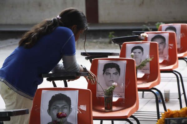 ayotzinapa-aniversario-estudiantes-normal-2023