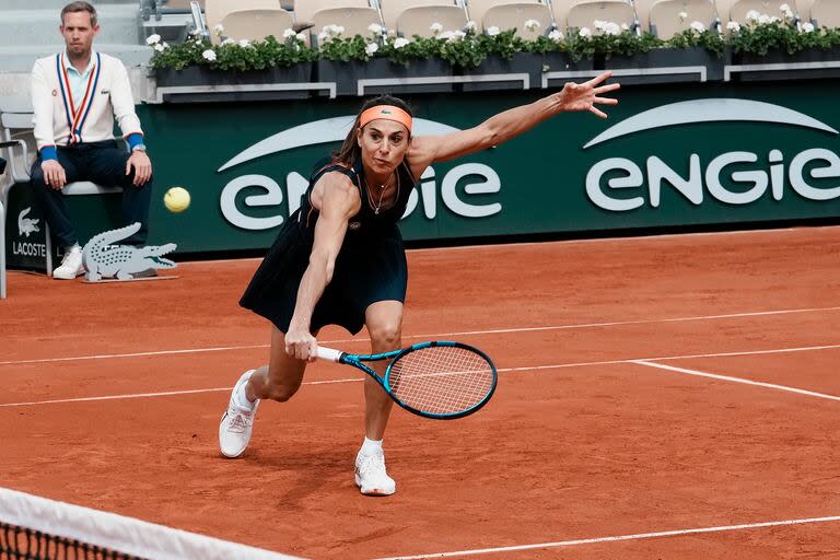 Gabriela Sabatini, en Roland Garros, en mayo de 2022, jugando el torneo de leyendas 