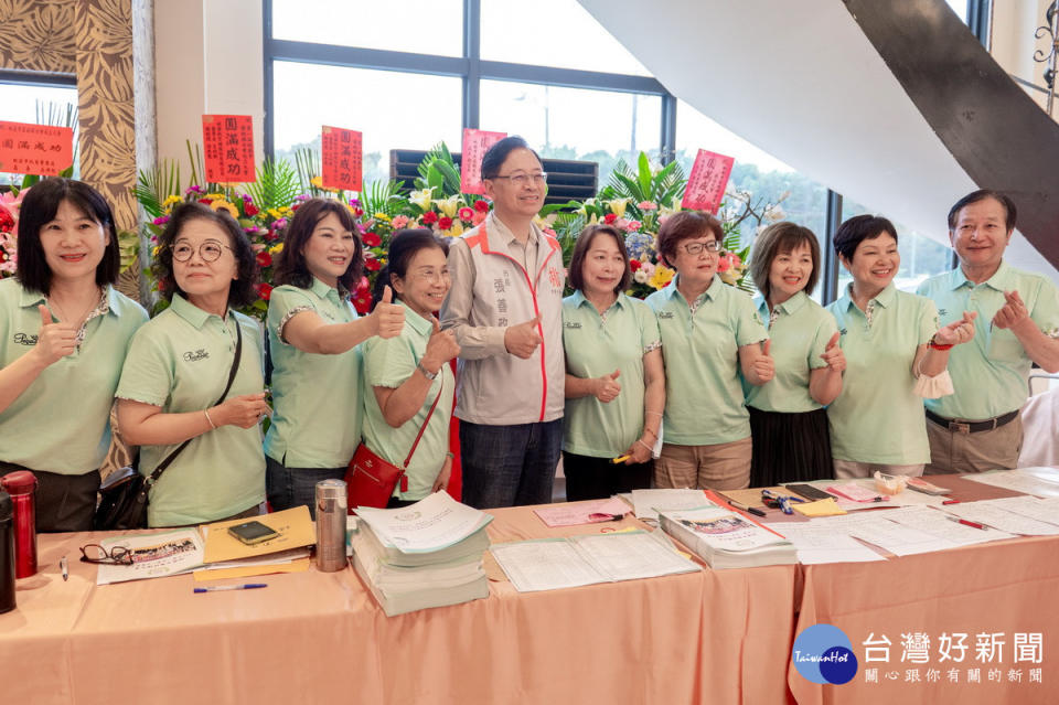 桃園市長張善政出席桃園市葉姓婦女會成立大會。