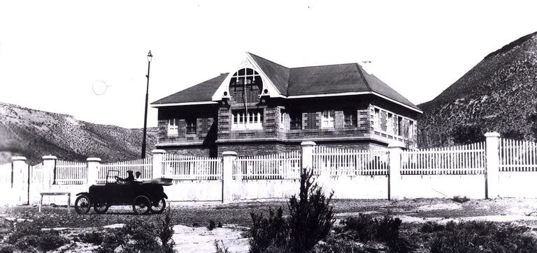 Foto histórica de Chalet Huergo, una joya de 1919