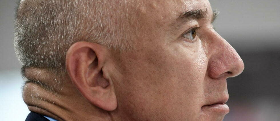 Jeff Bezos a réprimandé Joe Biden pour avoir blâmé les sociétés de stations-service pour les prix exorbitants à la pompe.
