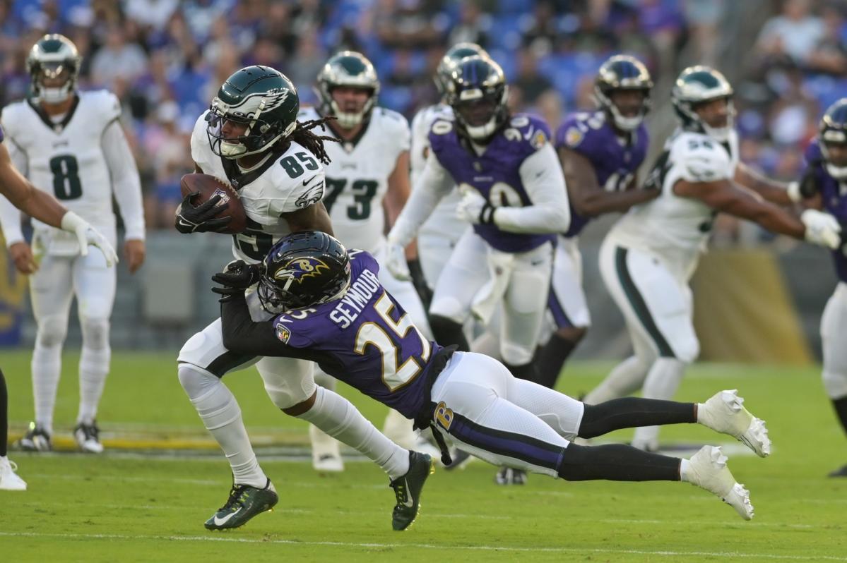 Eagles studs and duds from Week 2 win over Vikings