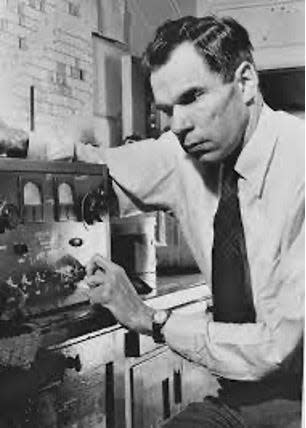 Seaborg in the lab at UC Berkeley.