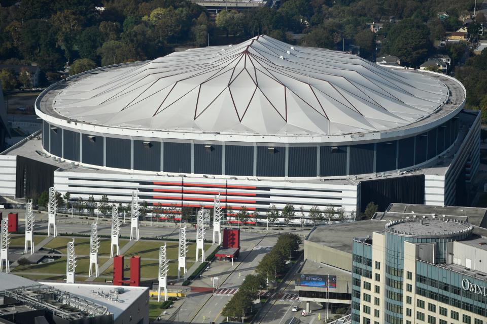 Der Georgia Dome in Atlanta vor der geplanten Sprengung am 20. November 2017. (Bild: AP Photo)