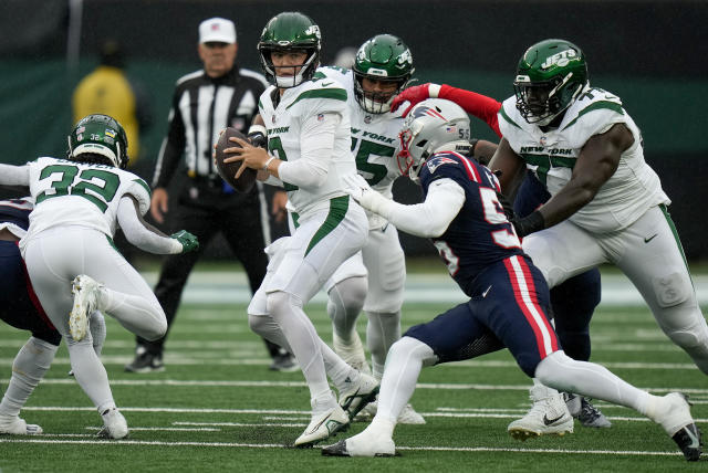 New York Jets quarterback Zach Wilson absent as training camp begins -  Sports Illustrated New York Jets News, Analysis and More