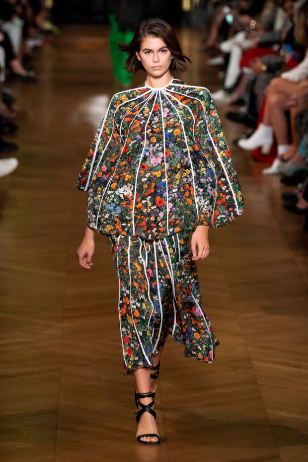 <p>A look from the Stella McCartney Spring 2020 collection. Photo: Imaxtree</p>