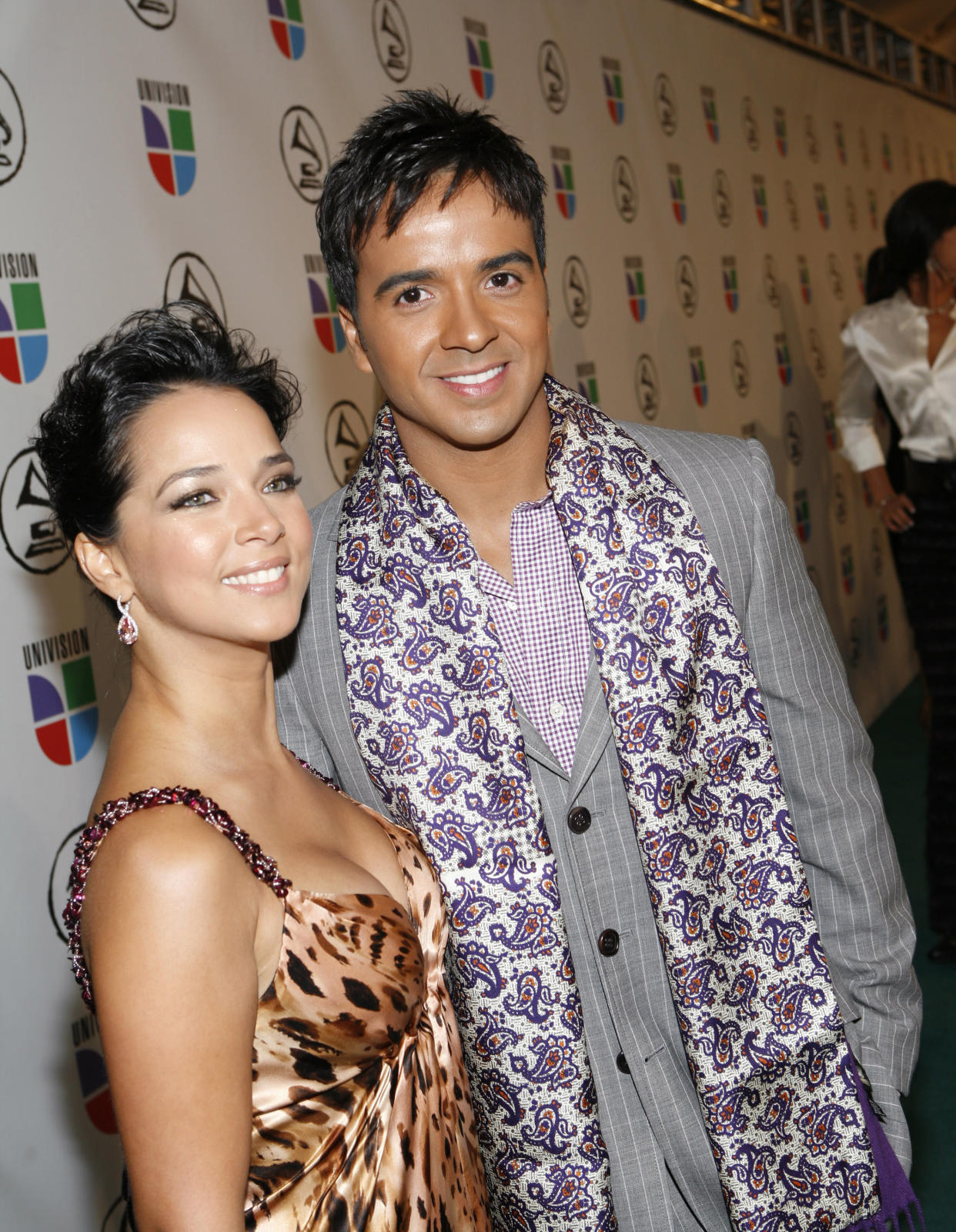 Adamari López y Luis Fonsi. (Photo by Rodrigo Varela/WireImage)