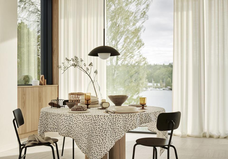 <p>Dine in style with H&M Home's new swoon-worthy dinnerware range. Functional and modern, you'll find plates, bowls, glasses, coffee cups and serving platters at purse-friendly prices. </p><p><a class="link " href="https://go.redirectingat.com?id=127X1599956&url=https%3A%2F%2Fwww2.hm.com%2Fen_gb%2Fhome.html&sref=https%3A%2F%2Fwww.housebeautiful.com%2Fuk%2Flifestyle%2Fshopping%2Fg35116386%2Fhandm-home-spring%2F" rel="nofollow noopener" target="_blank" data-ylk="slk:SHOP H&M HOME;elm:context_link;itc:0;sec:content-canvas">SHOP H&M HOME</a> </p>