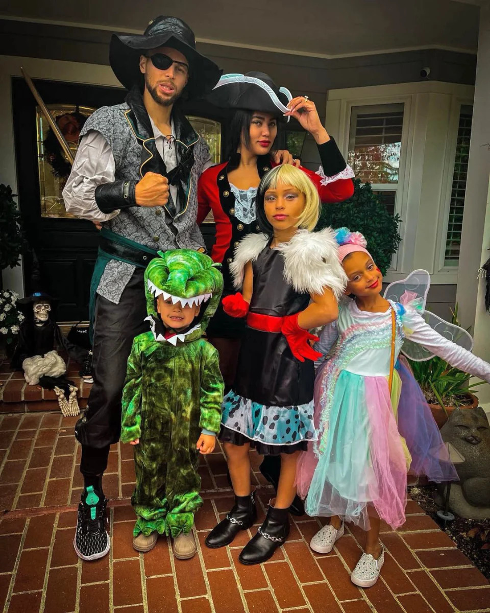 <p>Spooks and smiles! Stephen and the fam got into the spooky spirit as they went <a href="https://people.com/parents/halloween-2021-celebrity-kid-costumes/" rel="nofollow noopener" target="_blank" data-ylk="slk:all out in costume for Halloween in 2021;elm:context_link;itc:0" class="link ">all out in costume for Halloween in 2021</a>. The basketball player and his wife dressed as pirates, while their kids rocked varying looks. Canon clad in a dinosaur costume, Riley channeled Disney's Cruella De Vil and Ryan dressed as a rainbow fairy.</p>