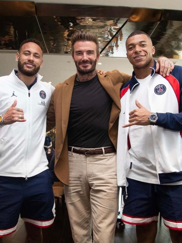 Mbappe con David Beckham y Neymar Jr.