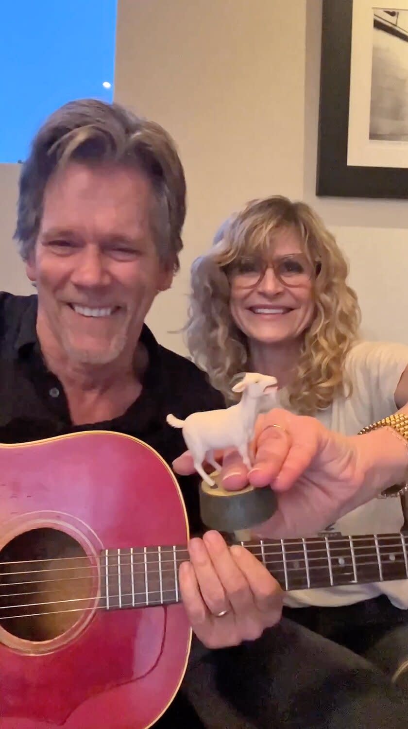 Kevin Bacon and Kyra Sedgwick Perform Expert Cover of Miley Cyrus’ Flowers