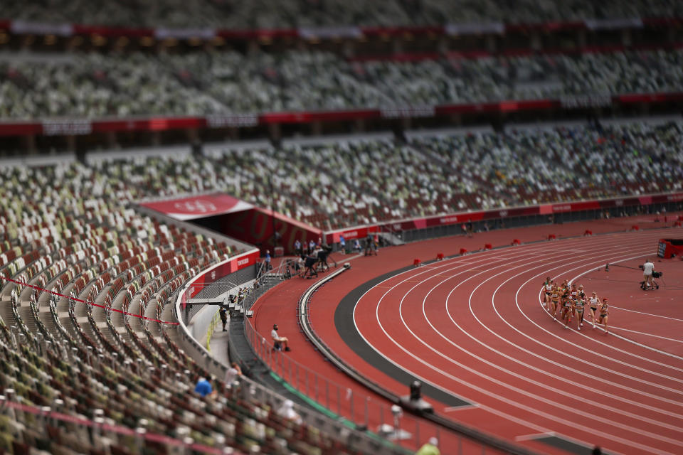 <p>Athletes compete in round one of the Women's 1500m heats on day ten of the Tokyo 2020 Olympic Games at Olympic Stadium on August 02, 2021 in Tokyo, Japan. (Photo by Patrick Smith/Getty Images)</p> 