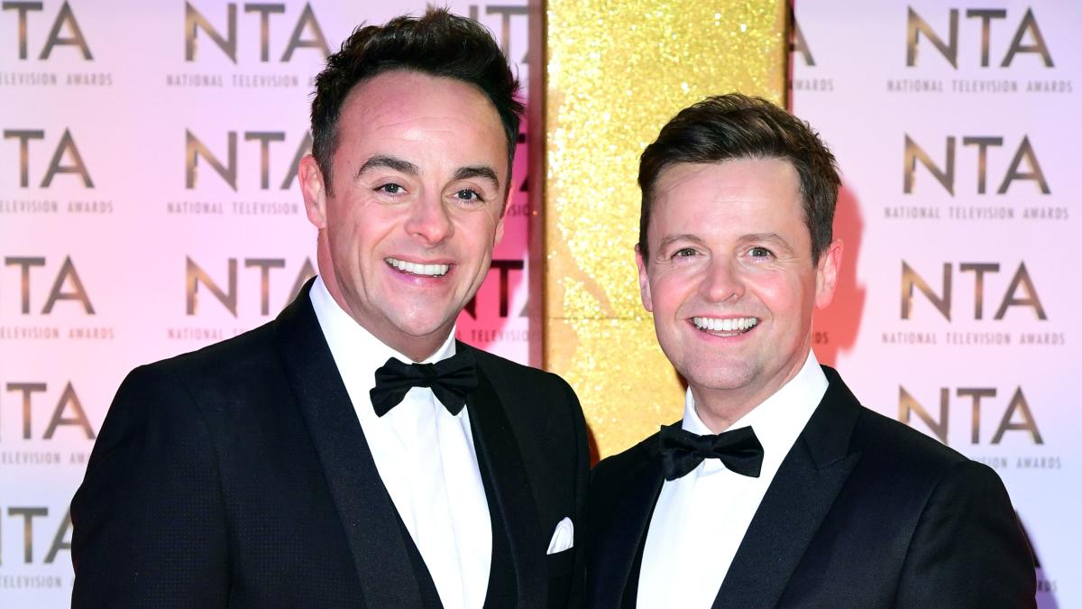 Ant et Dec cimentent le statut de rois de la télévision en présentant leur 21e victoire consécutive