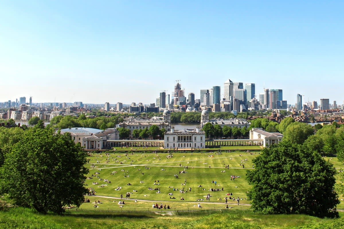 Shazza and Bridget debrief on the potential fathers in Greenwich Park (Getty Images/iStockphoto)