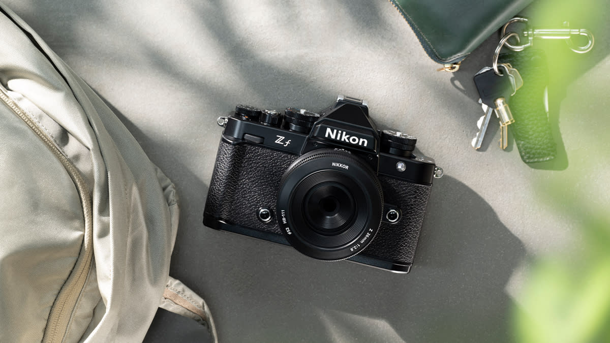  Nikon Zf. 