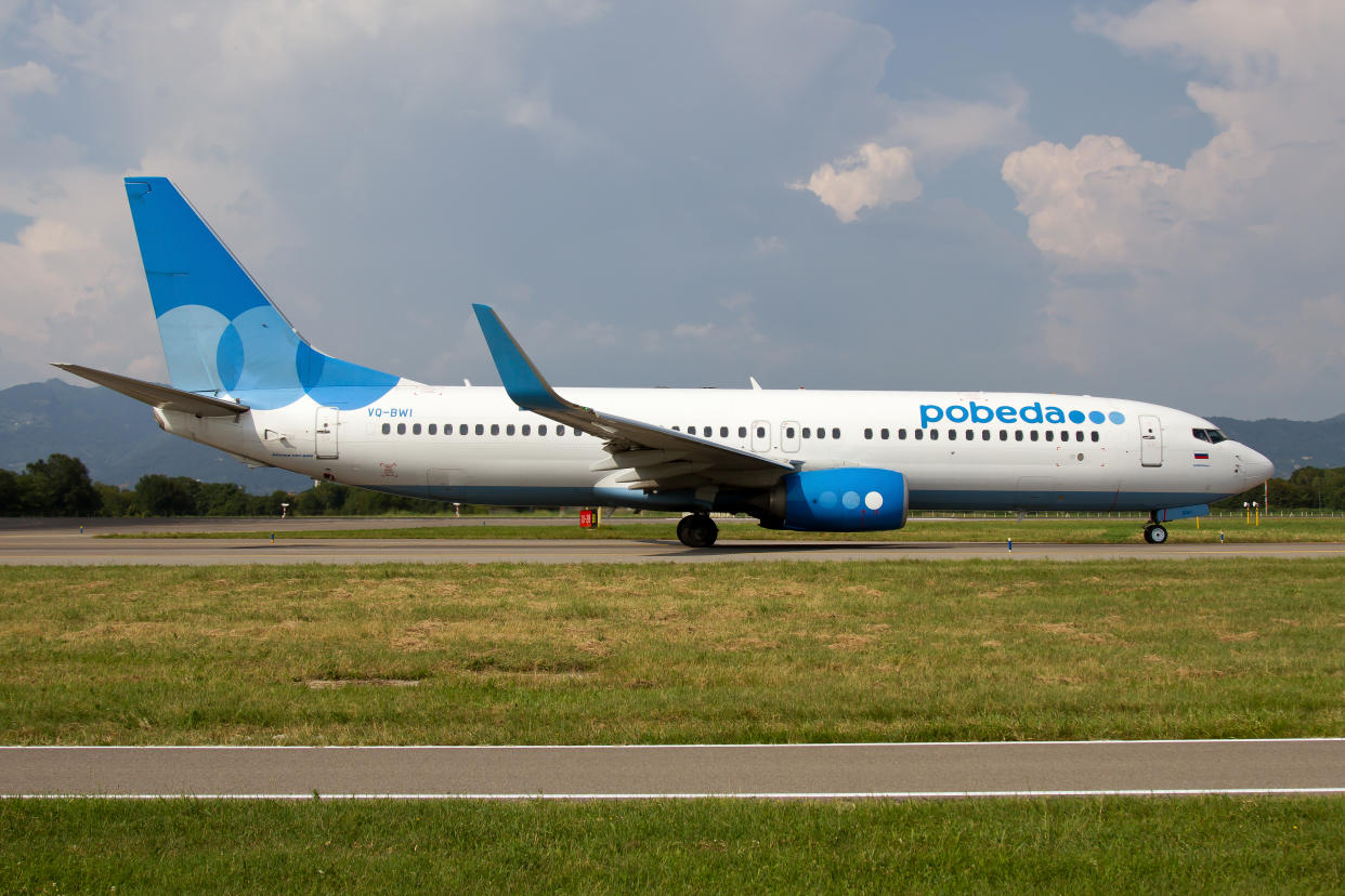 A flight attendant accidentally dropped a baby girl down the stairs of a Boeing 737 operated by Russian airline Pobeda. (Photo: Fabrizio Gandolfo/SOPA Images/LightRocket via Getty Images)
