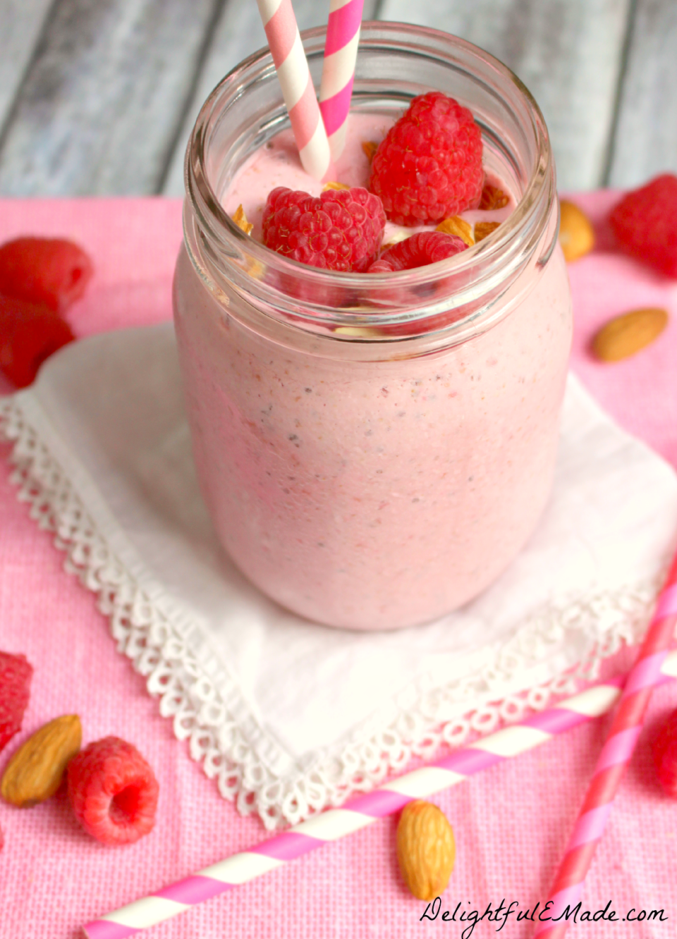 Raspberry Almond Chia Smoothie from Delightful E Made