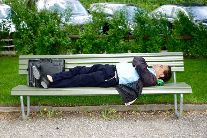 Une étude révèle qu’une sieste dans l’après-midi pourrait réduire les problèmes de productivité [Photo: Pexels]