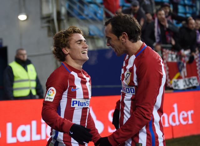 Griezmann y sus zapatos con la bandera uruguaya