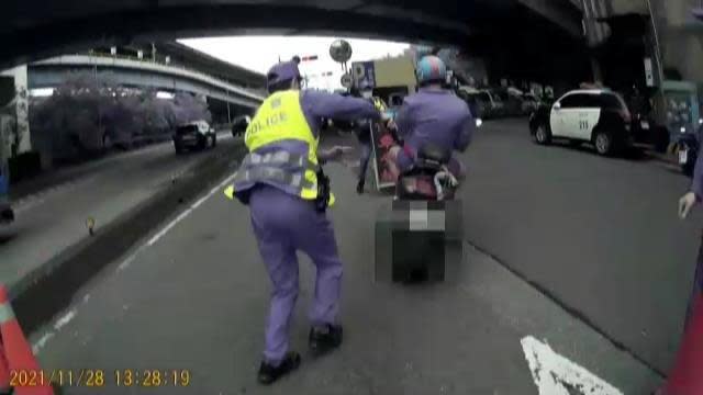 酒後駕車以身試法　男子衝撞警遭逮