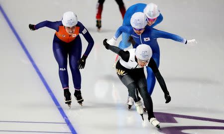Speed Skating - Pyeongchang 2018 Winter Olympics - Women's Mass Start competition finals - Gangneung Oval - Gangneung, South Korea - February 24, 2018 - Nana Takagi of Japan wins the race. REUTERS/Lucy Nicholson