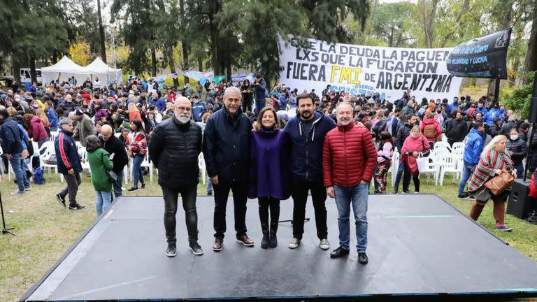 Ferraresi con Sabatella y González Santalla.