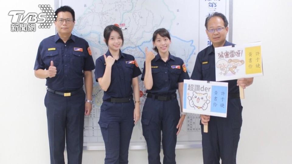 兩名女警雙雙通過三等警察特考。（圖／TVBS）