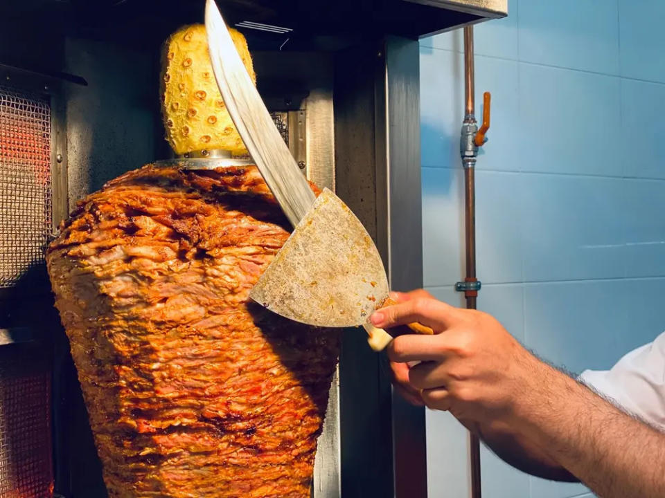 Trompo de tacos al pastor