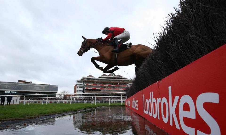 Ahoy Senor, ridden by Derek Fox, pulls away from the field to win the John Francome Novice Chase