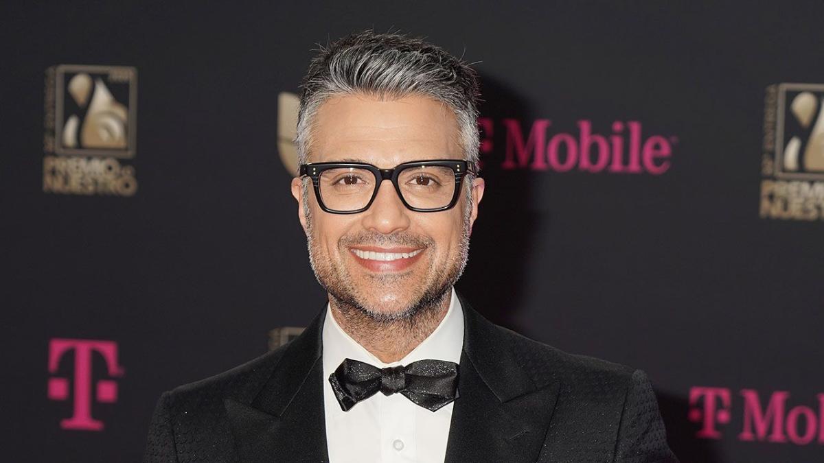 This is how Jaime Camil from “Jane the Virgin” inspires travelers who want to experience a real Día de Muertos