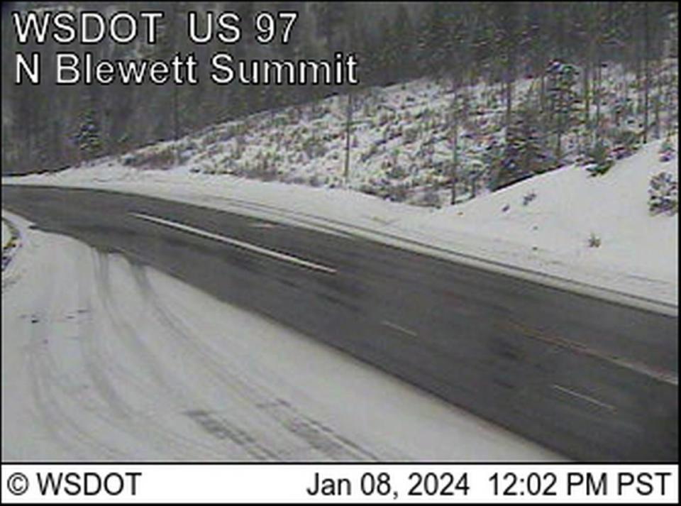 Live camera footage from the Washington State Department of Transportation can be accessed online for updated views of state passes. Shot of US 97 at Blewett Pass Summit (Milepost 163.8) at 12:02 p.m. on Jan. 8, 2024. Courtesy: WSDOT