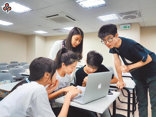 受疫情影響，陸港澳等境外生近半年無法返台，兩岸學生情侶 憂心被拆散。（本報資料照片）