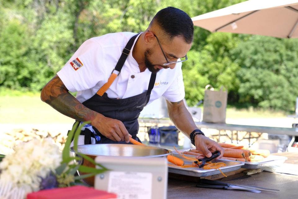 Danny's sofrito boil and stellar carrot slaw was the unanimous favorite at the judges' table in Episode 10 of "Top Chef: Wisconsin."