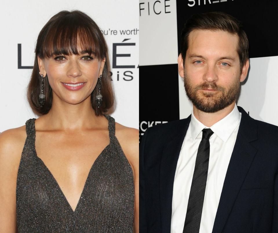 Rashida Jones and Tobey Maguire