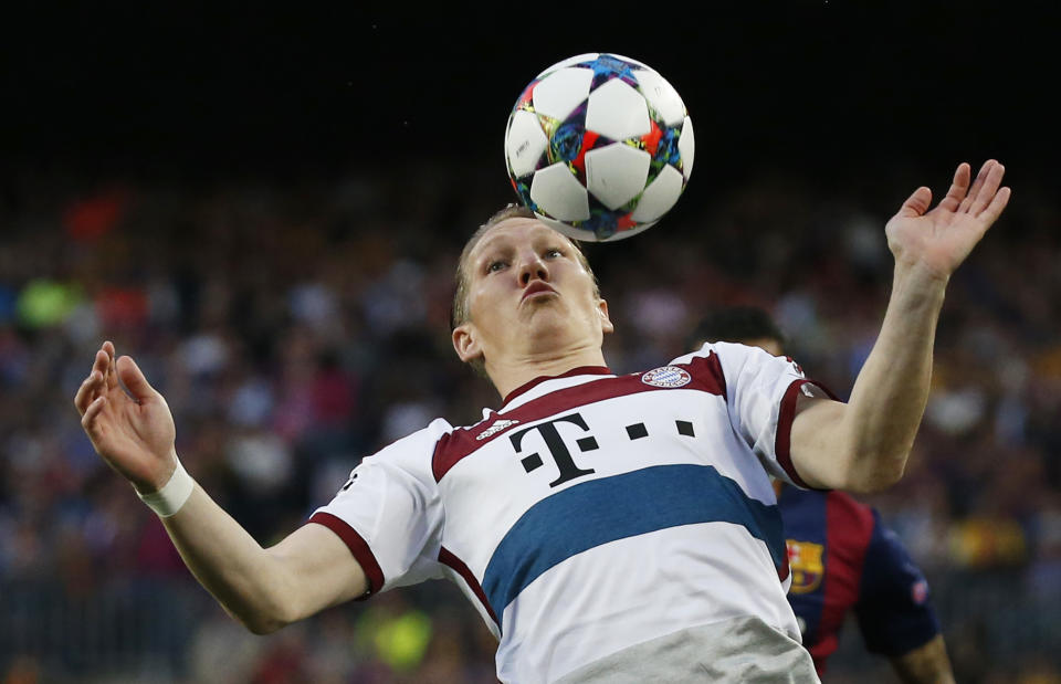 Football: Bayern Munich's Bastian Schweinsteiger in action