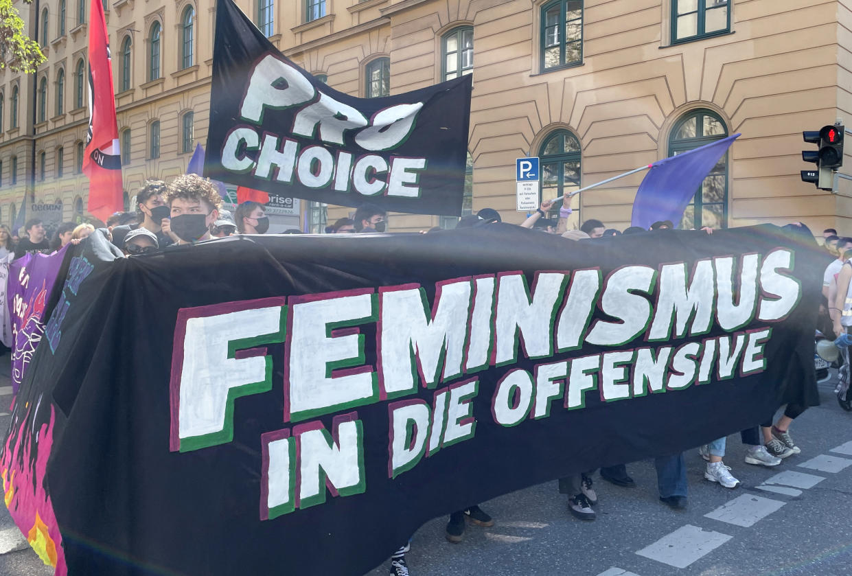 Demonstranten fordern Mitte April in München die Legalisierung von Schwangerschaftsabbrüchen (Bild: REUTERS/Christine Uyanik)