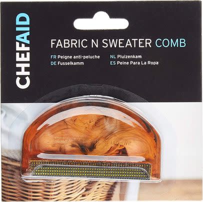 This bobble and snag removing fabric comb