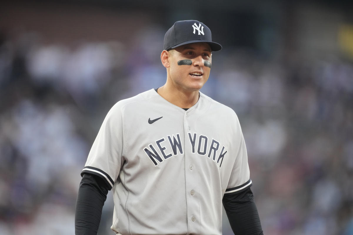 Yankees' Anthony Rizzo Shut Down for Season; Was on IL with Post