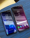 <p>Estos son el Galaxy S9 y su hermano mayor, el S9+, que Samsung acaba de presentar en el Mobile World Congress de Barcelona, los móviles más esperados del año y con los que quiere seguir derrotando a Apple. (Foto: Instagram / @verge). </p>