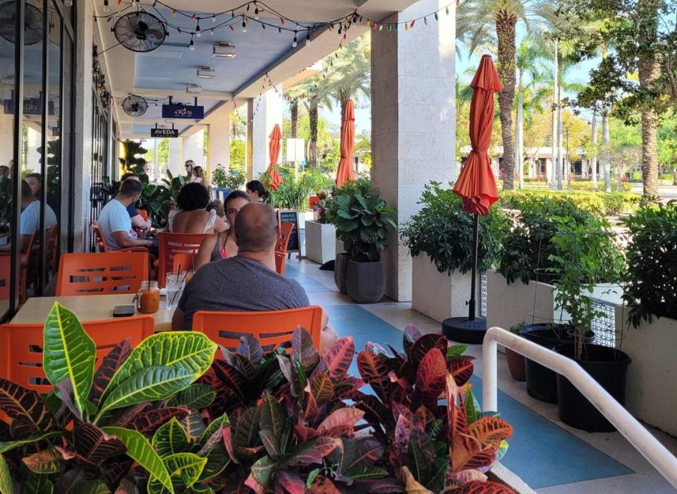 Outside tables at Pla-Tu Sushi Thai Tapas in South Miami.
