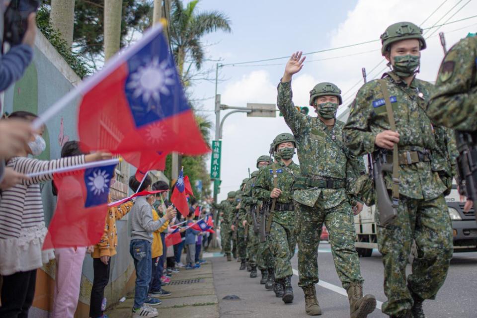 有民眾上周被教召，結果快篩驗出陽性就被踢出軍營。（示意圖／軍聞社提供）