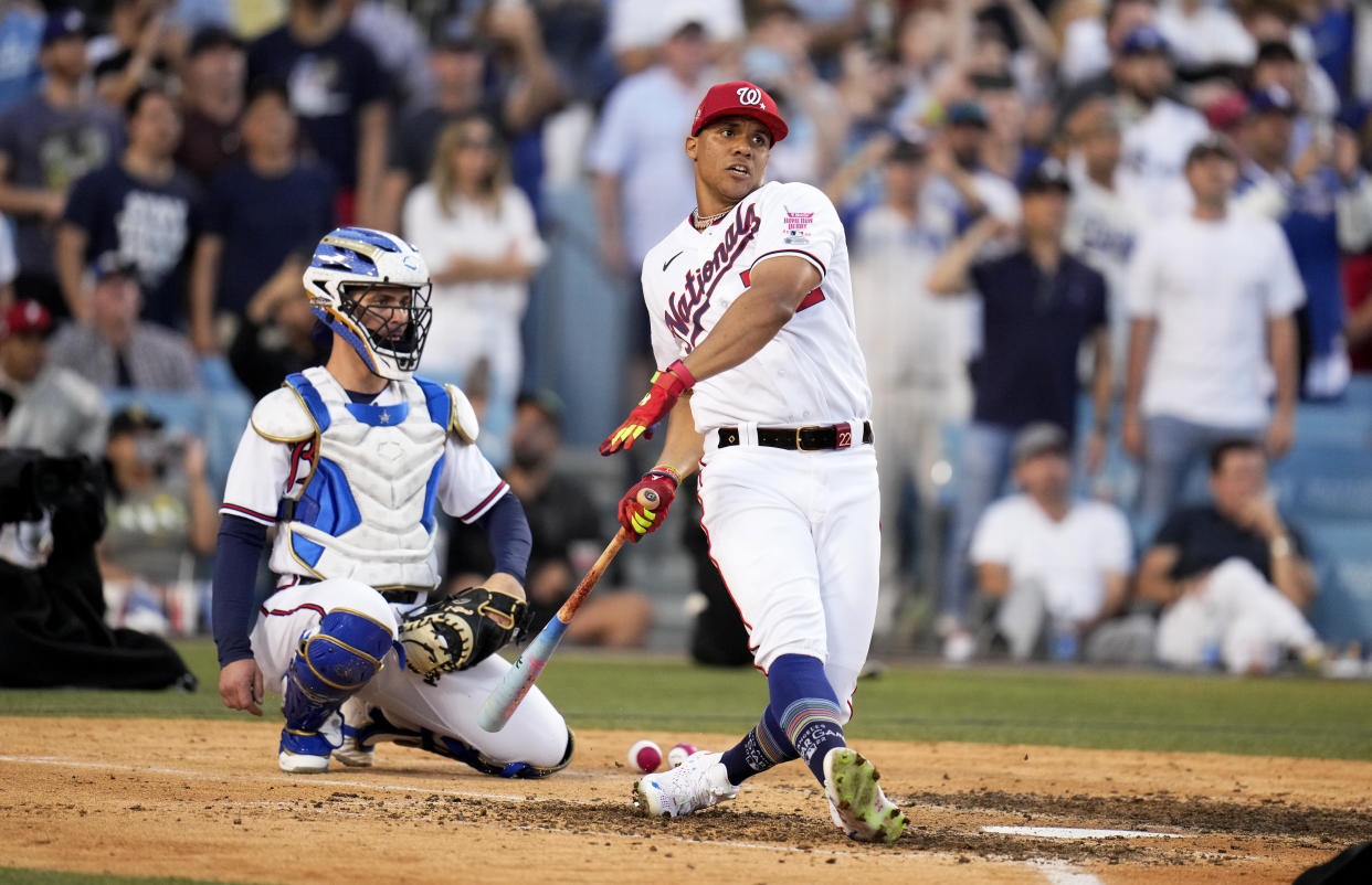 Los Angeles, CA - July 18:  Juan Soto of the Washington Nationals hits the winning home run as he beat Julio Rodríguez of the Seattle Mariners in the final to win the All-Star Home Run Derby at Dodger Stadium in Los Angeles on Monday, July 18, 2022. (Photo by Keith Birmingham/MediaNews Group/Pasadena Star-News via Getty Images)