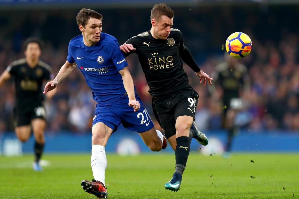 Antonio Conte calls on Chelsea defence to work as a unit to stop 'clever' Jamie Vardy