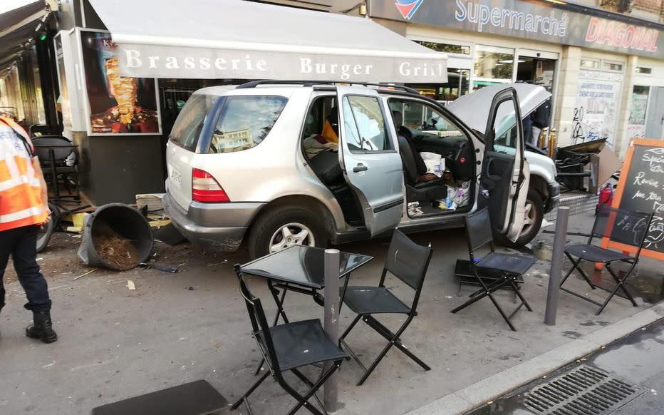 Le conducteur de la voiture folle aurait fait un malaise (crédits DR)