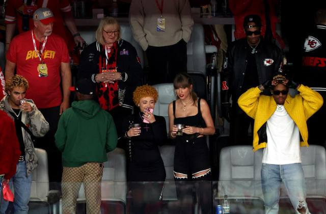 Taylor Swift Wears Travis Kelce's Jersey Number on a Diamond Necklace at  Super Bowl LVIII